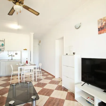 Cute 2 Bedrm Apart Ground Floor, Garden View Wifi * Arona (Tenerife)