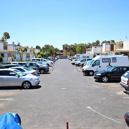 Διαμέρισμα Cute 2 Bedrm Apart Ground Floor, Garden View Wifi *