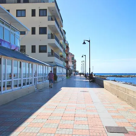 Διαμέρισμα Cute 2 Bedrm Apart Ground Floor, Garden View Wifi *